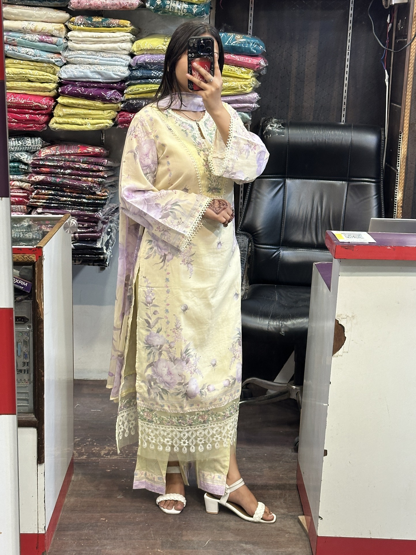 Cream white Pakistani Mal Cotton Embroidered Straight Suit with Lining & Cut Designer Plazo Along with Floral Duppata