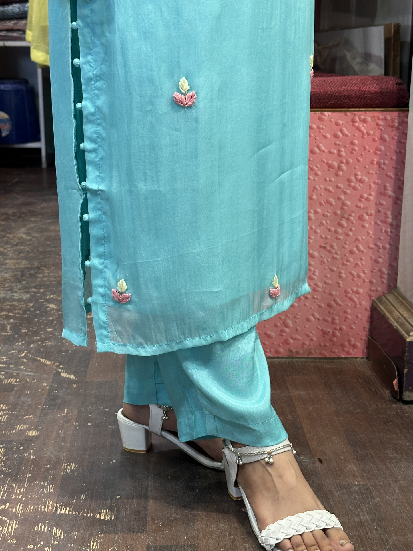 Hot Selling Organza Designer Suit with Handwork Sleeves with Pant and Full Brush Paint Organza Dupatta