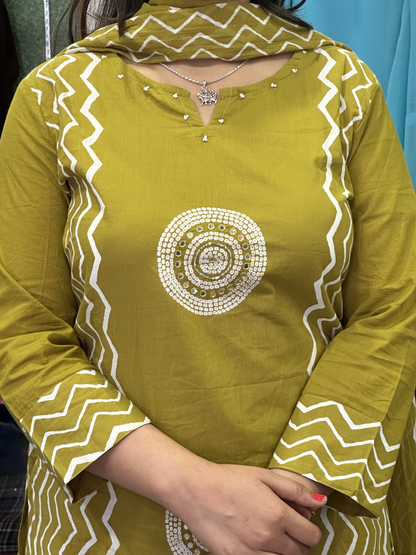 Mustard Geometric Pure Cotton office Wear Suit with Pant and Cotton Dupatta