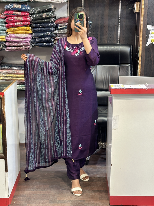 Purple Beautiful Handwork Vichatra Fabric Kurta Pant Suit with Lining And Printed Chiffon Dupatta