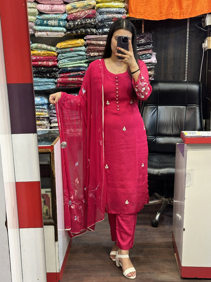 Hot Pink Organza Pakistani Pant Suit With Lining & Hand work Embroidery With Brush Paint Organza Dupatta