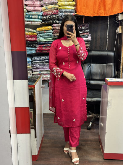 Hot Pink Organza Pakistani Pant Suit With Lining & Hand work Embroidery With Brush Paint Organza Dupatta